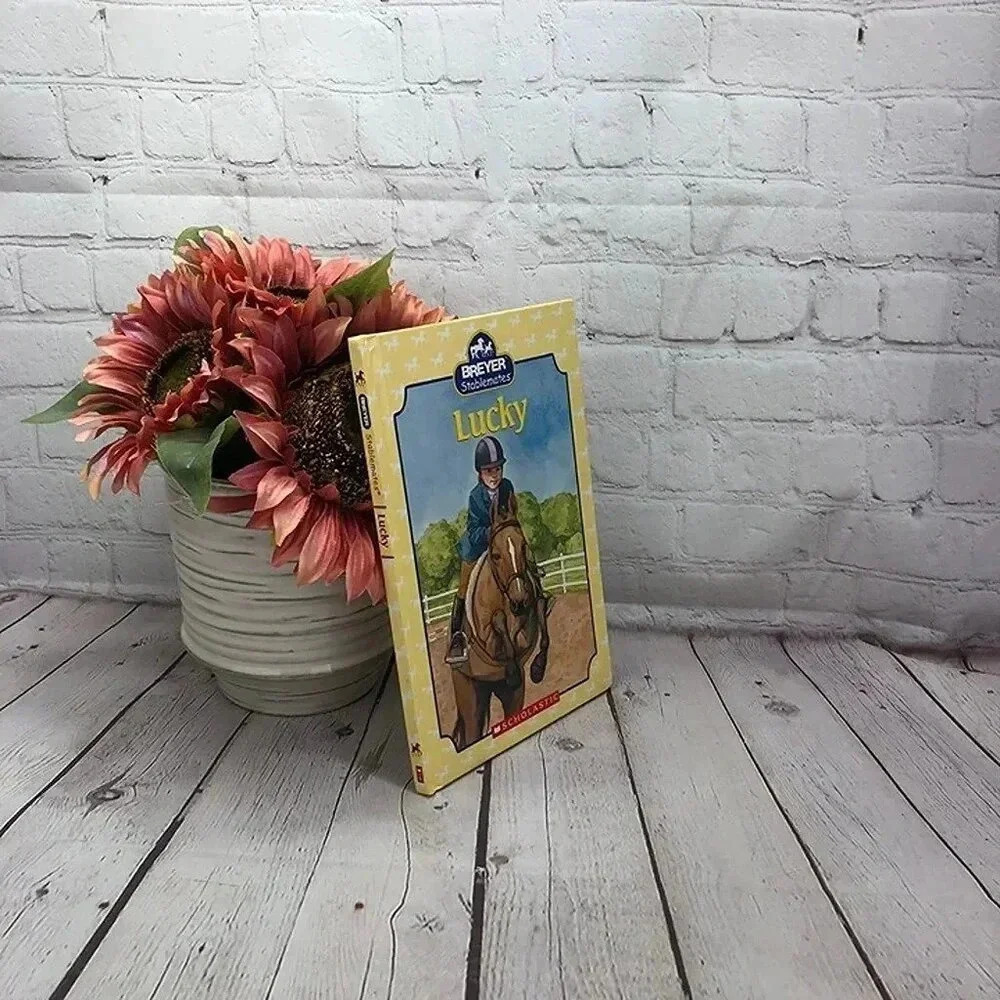 hardback childern's book Breyer stablemates Lucky 2007